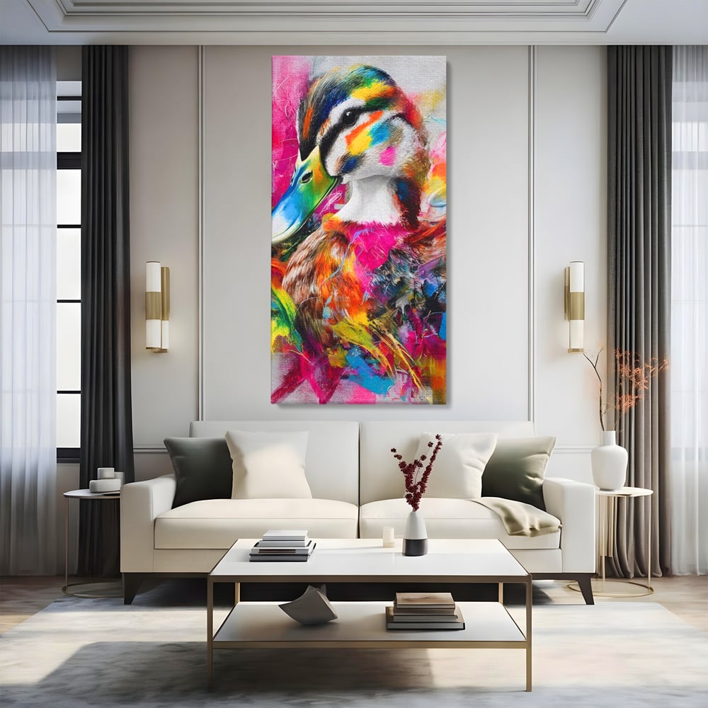 Tablou canvas cu tablou canvas cu rata colorata, fara rama, pe sasiu de lemn, pe perete intr-un living